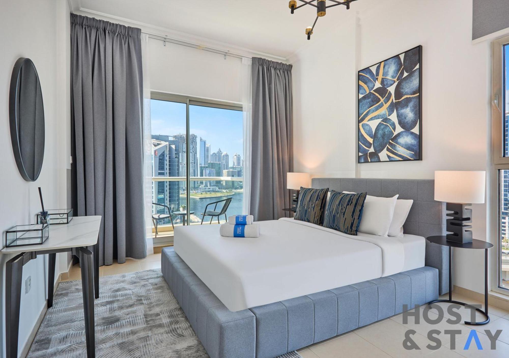 Stylish Renovated 1-bedroom In Mayfair Residency Dubai