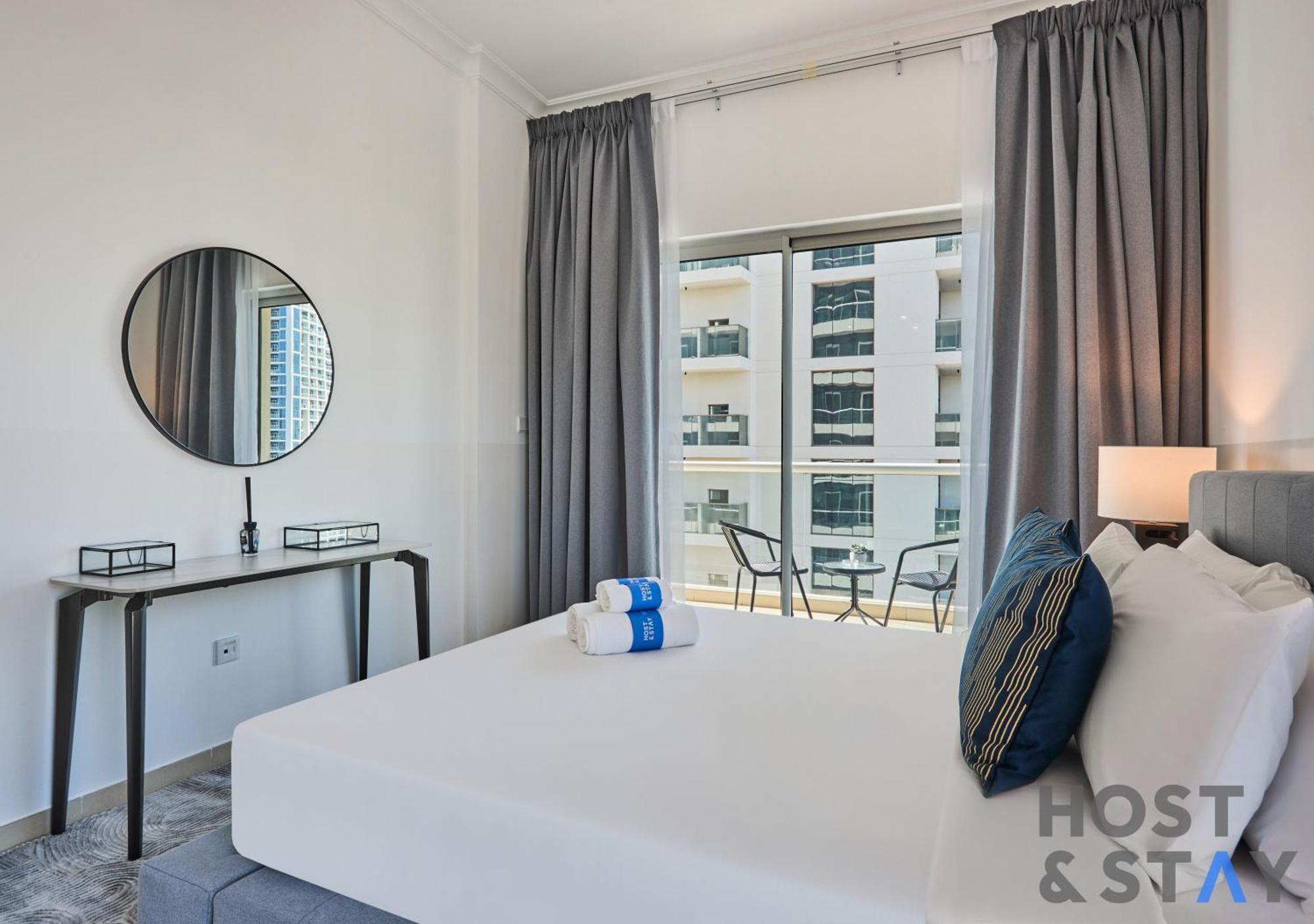 Apartment Stylish Renovated 1-bedroom In Mayfair Residency *