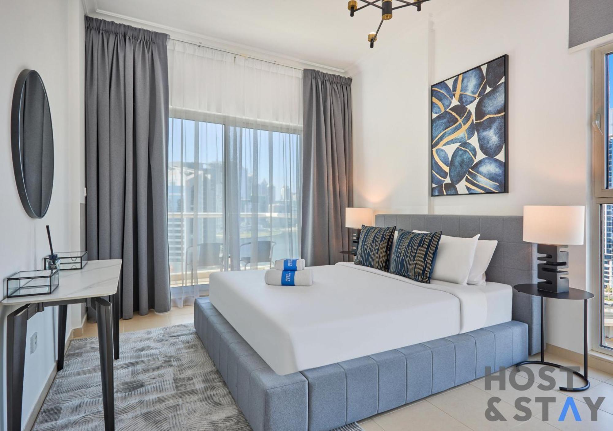 Stylish Renovated 1-bedroom In Mayfair Residency *