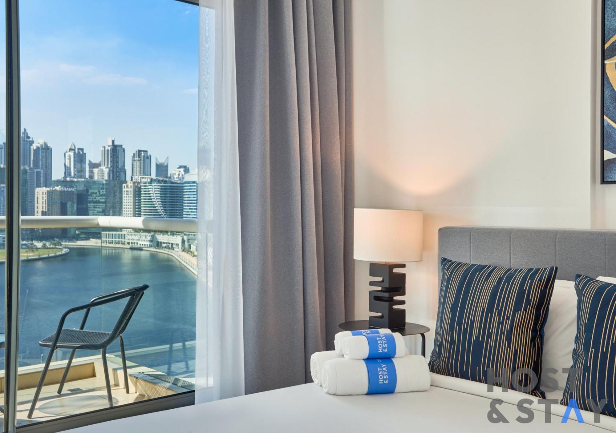 Stylish Renovated 1-bedroom In Mayfair Residency *